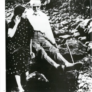 21 72 dpi Nasreen in Retrospect LC000130-136_pdf copy-6