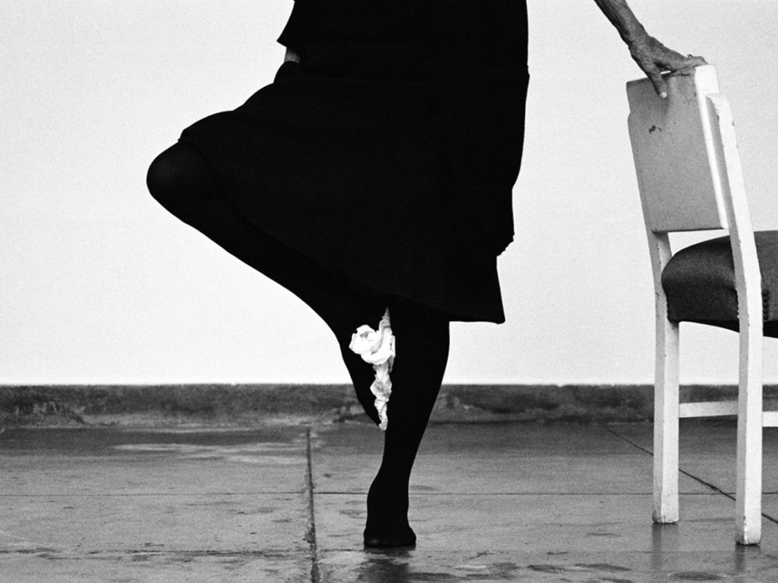 9 Almeida, Drawings, 2014 Helena-Almeida-No-Ref-6505-Drawing-2014-Black-and-white-photograph-130-x-195-cm-Unique-piece