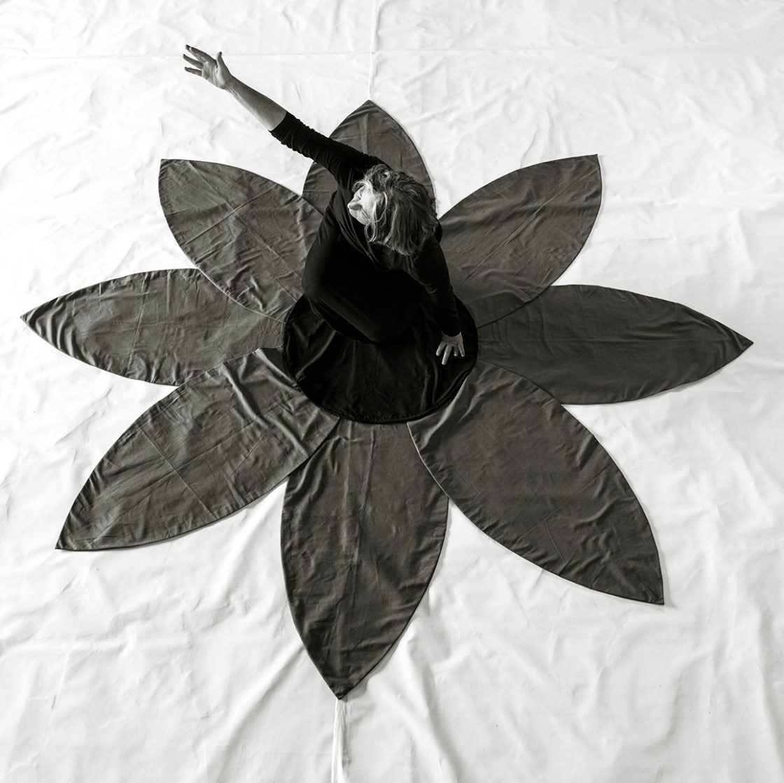 72 dpi 16 2 black and white _DSC3985 copy