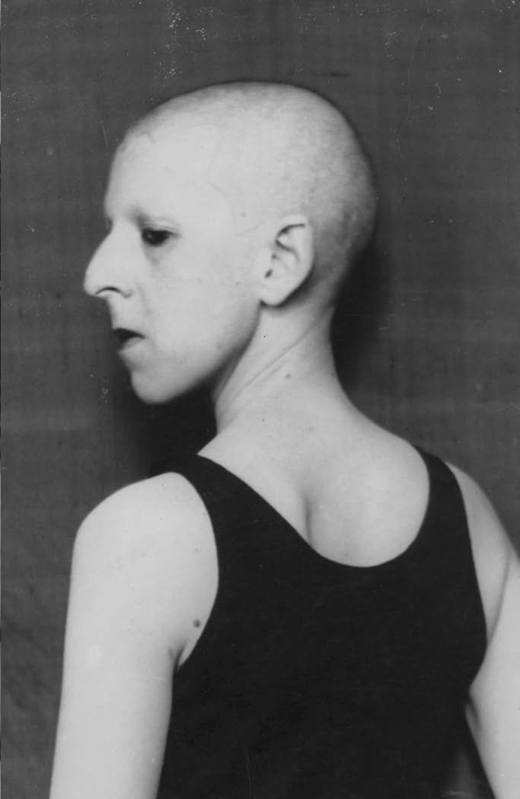 * 3 72 1920 claude-cahun-self-portrait-1920