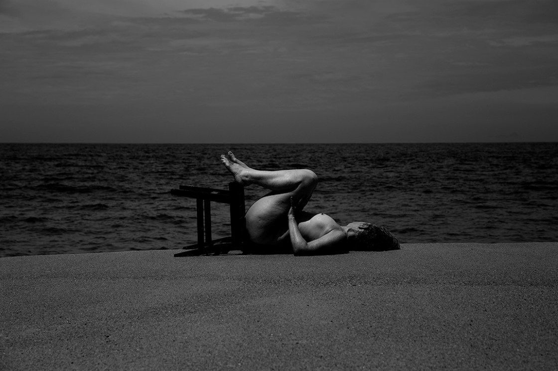 9 72 beach chair b and w img_8108b copy