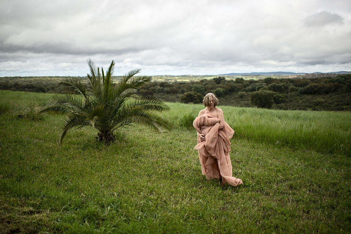 6 72 _LFB3084-working flat